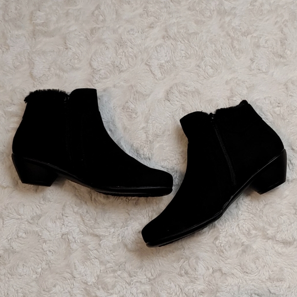 Karen Scott Black Booties Size 8M - Picture 7 of 12